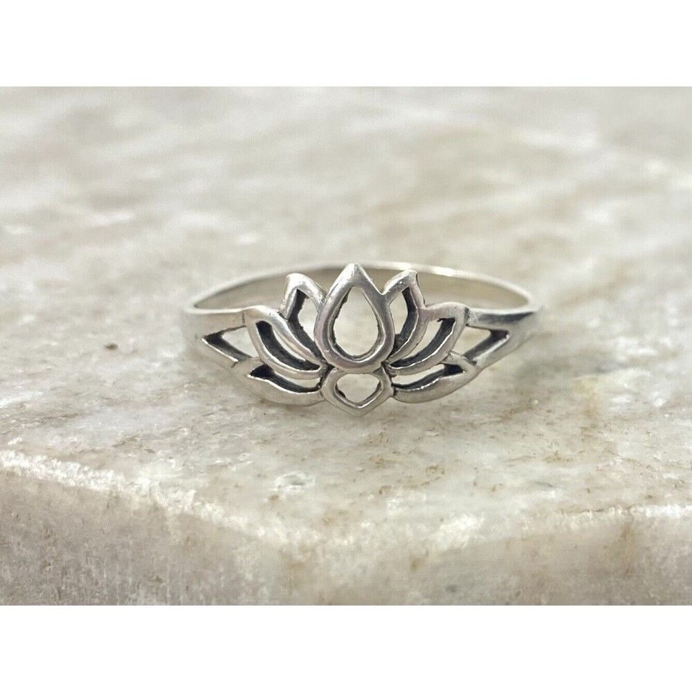 Sterling Silver 925 Lotus Flower Dainty Ring Sz 9.75
